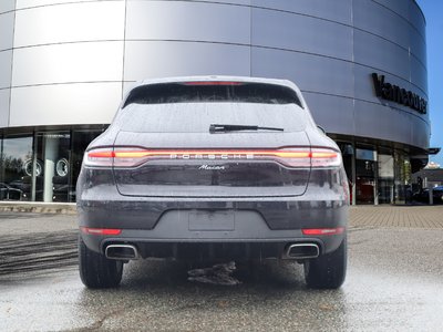 Porsche Macan  2019 à Vancouver, Colombie-Britannique