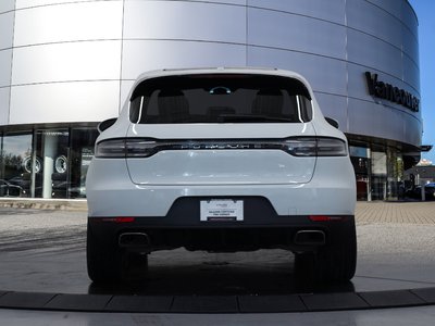 Porsche Macan  2021 à Vancouver, Colombie-Britannique