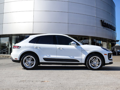 Porsche Macan  2022 à Vancouver, Colombie-Britannique