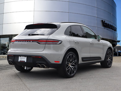 Porsche Macan  2022 à Vancouver, Colombie-Britannique