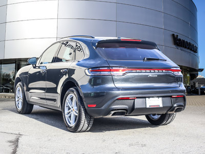 Porsche Macan  2023 à Vancouver, Colombie-Britannique