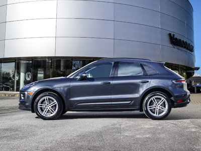 Porsche Macan  2023 à Vancouver, Colombie-Britannique
