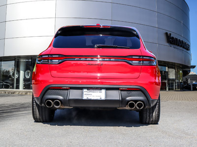 Porsche Macan  2023 à Vancouver, Colombie-Britannique