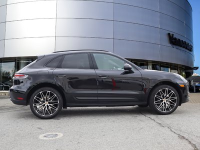 Porsche Macan  2023 à Vancouver, Colombie-Britannique