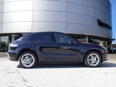 Porsche Macan  2023 à Vancouver, Colombie-Britannique