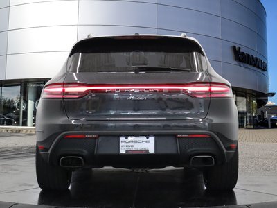 Porsche Macan  2023 à Vancouver, Colombie-Britannique
