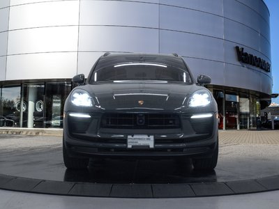 Porsche Macan  2023 à Vancouver, Colombie-Britannique