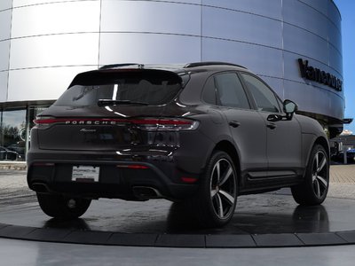 Porsche Macan  2023 à Vancouver, Colombie-Britannique