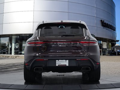 Porsche Macan  2023 à Vancouver, Colombie-Britannique