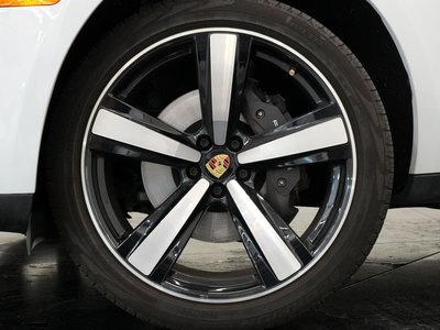 Porsche Macan  2023 à Vancouver, Colombie-Britannique