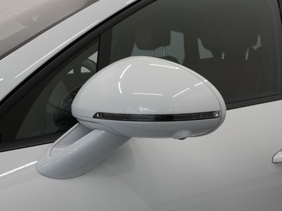 Porsche Macan  2023 à Vancouver, Colombie-Britannique
