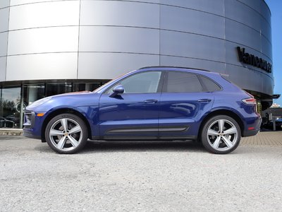 Porsche Macan  2023 à Vancouver, Colombie-Britannique