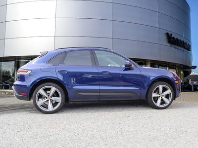 Porsche Macan  2023 à Vancouver, Colombie-Britannique