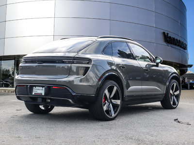 Porsche Macan  2024 à Vancouver, Colombie-Britannique