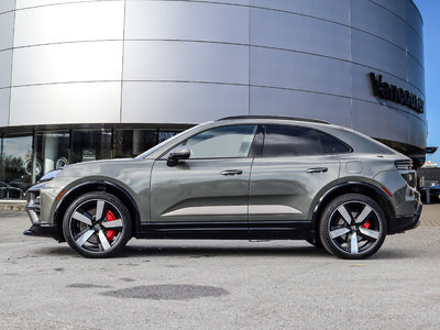 Porsche Macan  2024 à Vancouver, Colombie-Britannique