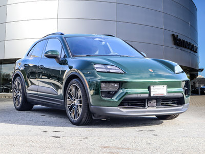 2024 Porsche Macan in North Vancouver, British Columbia