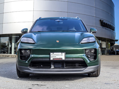 2024 Porsche Macan in North Vancouver, British Columbia