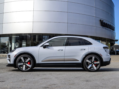 Porsche Macan  2024 à Vancouver, Colombie-Britannique