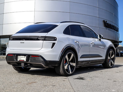 Porsche Macan  2024 à Vancouver, Colombie-Britannique