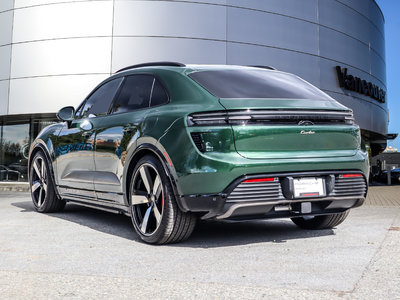 Porsche Macan  2024 à Vancouver, Colombie-Britannique