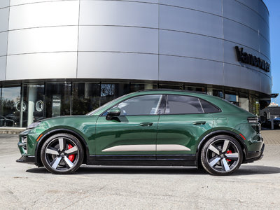 Porsche Macan  2024 à Vancouver, Colombie-Britannique