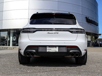 2024 Porsche Macan in Richmond, British Columbia