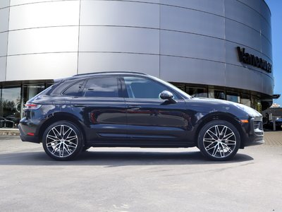 Porsche Macan  2024 à Vancouver, Colombie-Britannique
