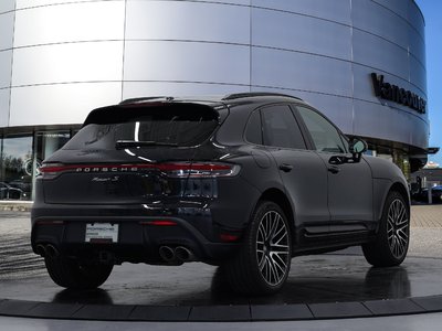 Porsche Macan  2024 à Vancouver, Colombie-Britannique