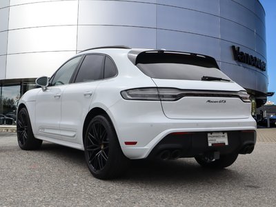 Porsche Macan  2024 à Vancouver, Colombie-Britannique