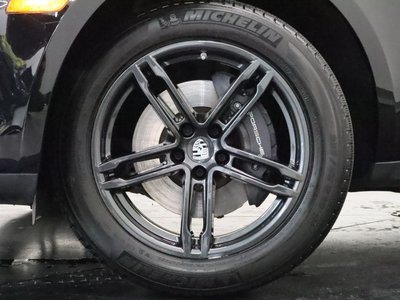 2024 Porsche Macan in Vancouver, British Columbia