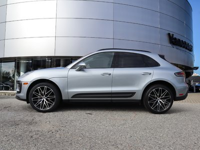 Porsche Macan  2024 à Vancouver, Colombie-Britannique