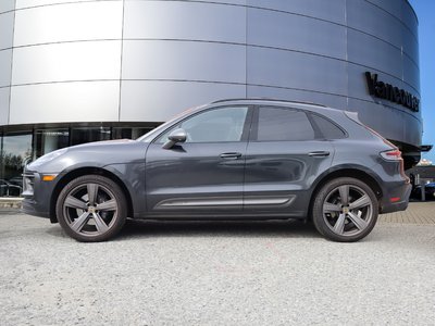 Porsche Macan  2024 à Vancouver, Colombie-Britannique
