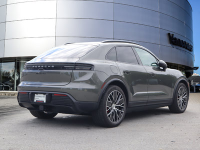 Porsche Macan  2025 à Vancouver, Colombie-Britannique