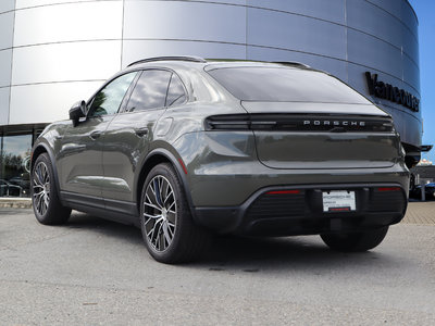Porsche Macan  2025 à Vancouver, Colombie-Britannique