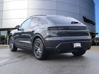 2025 Porsche Macan in Vancouver, British Columbia