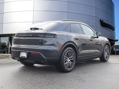 2025 Porsche Macan in Vancouver, British Columbia