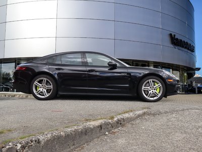 Porsche Panamera  2018 à Vancouver, Colombie-Britannique