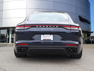 Porsche Panamera  2022 à Vancouver, Colombie-Britannique