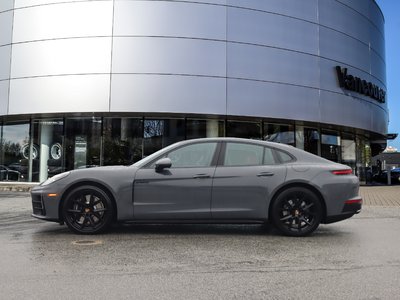 Porsche Panamera  2025 à Vancouver, Colombie-Britannique