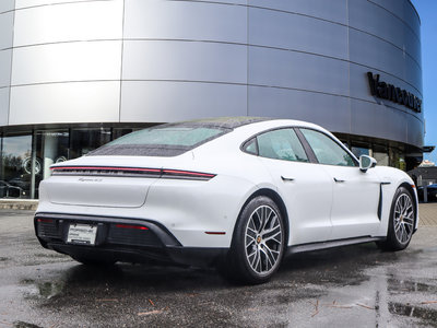 Porsche Taycan  2020 à Vancouver, Colombie-Britannique