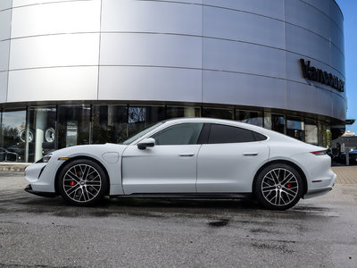 Porsche Taycan  2020 à Vancouver, Colombie-Britannique