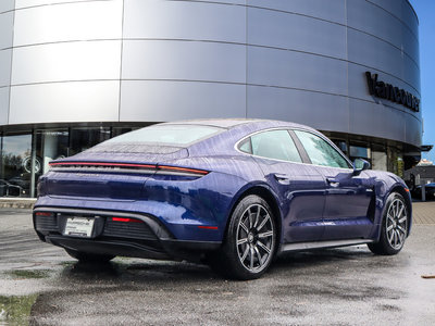 Porsche Taycan  2020 à Vancouver, Colombie-Britannique