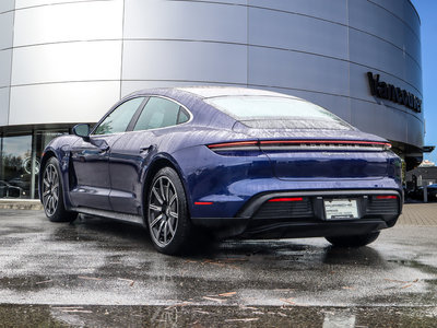 Porsche Taycan  2020 à Vancouver, Colombie-Britannique