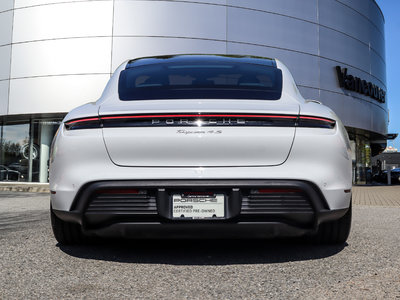 Porsche Taycan  2020 à Vancouver, Colombie-Britannique