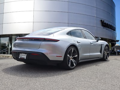 Porsche Taycan  2020 à Vancouver, Colombie-Britannique