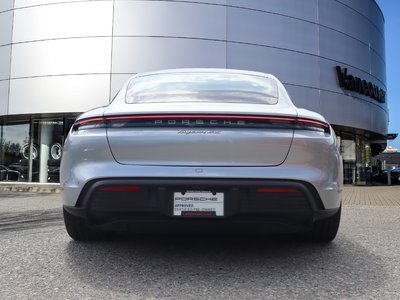 Porsche Taycan  2020 à Vancouver, Colombie-Britannique