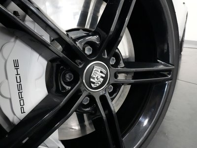 Porsche Taycan  2020 à Vancouver, Colombie-Britannique