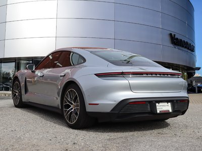 Porsche Taycan  2020 à Vancouver, Colombie-Britannique