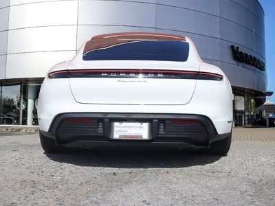 Porsche Taycan  2021 à Vancouver, Colombie-Britannique