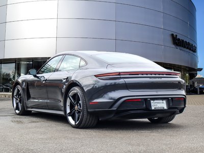 Porsche Taycan  2022 à Vancouver, Colombie-Britannique